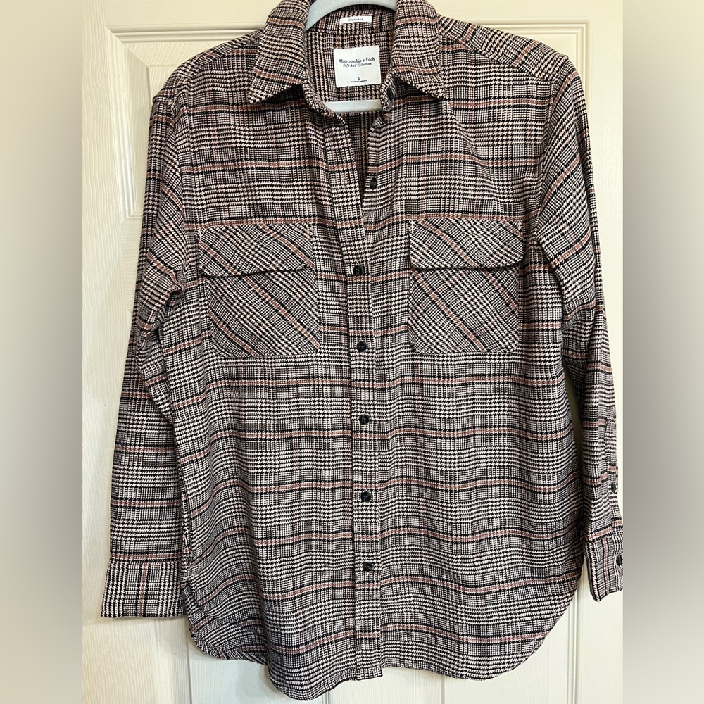 Abercrombie & Fitch Woman’s Oversized Plaid Shirt